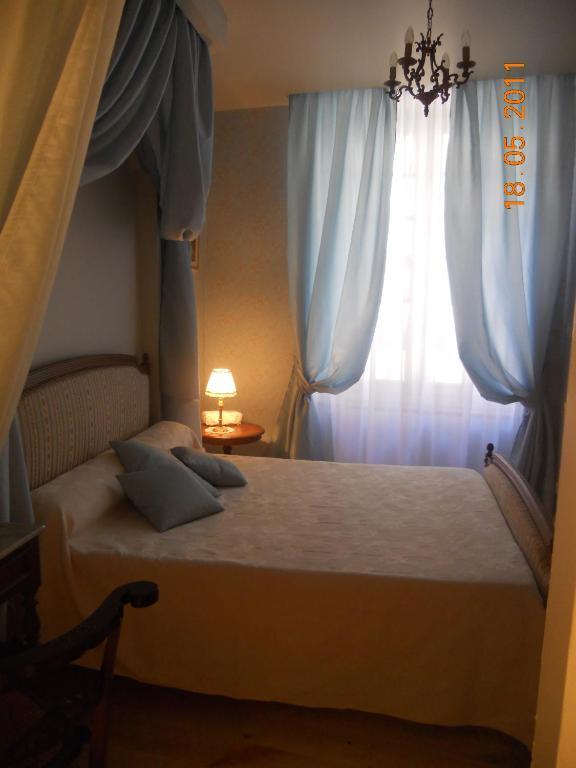 Les Drapiers De Villenouvelle Montauban Szoba fotó